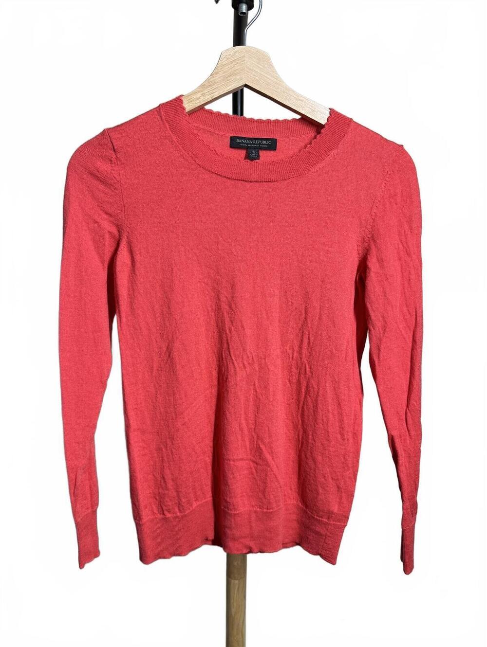 Banana Republic Coral Crew Neck Sweater